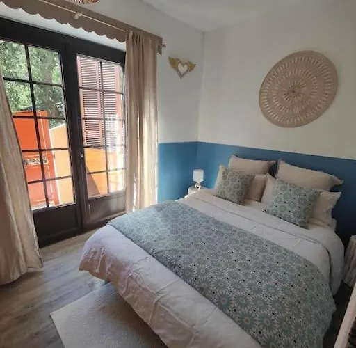 A Pramousquier Apartament