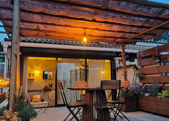 A Pramousquier Apartament *